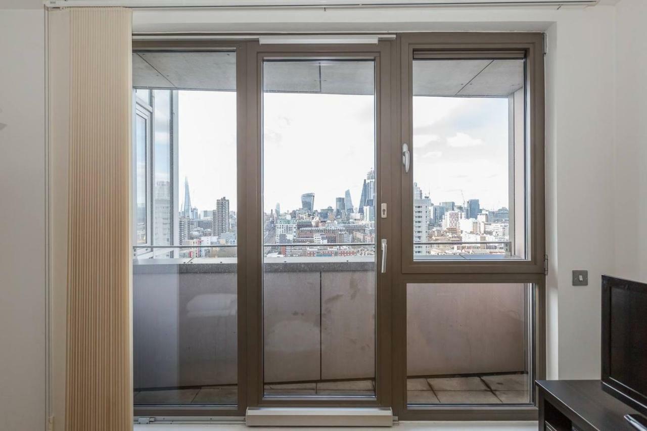 Modern 1 bedroom apartment in E1 with great views Londen Buitenkant foto